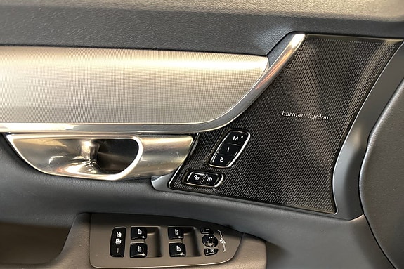 Volvo V90 21 of 28