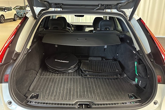 Volvo V90 13 of 28