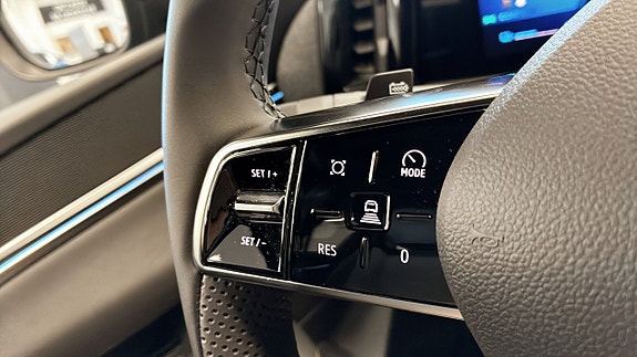 Renault Scenic E-Tech 15 of 21