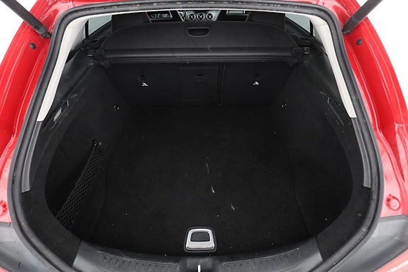 Mercedes-Benz CLA180 18 of 30