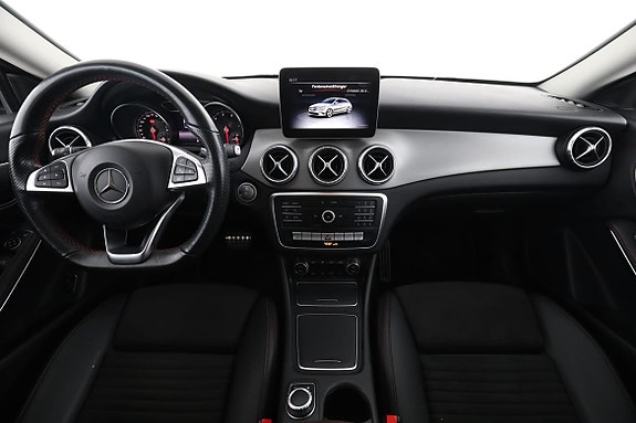 Mercedes-Benz CLA180 13 of 30