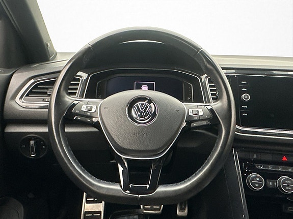 Volkswagen T-Roc 11 of 29