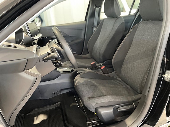 Peugeot 208 11 of 14