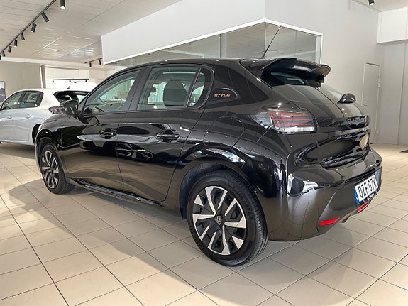 Peugeot 208 6 of 14