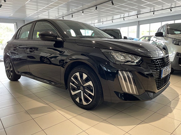 Peugeot 208 3 of 14