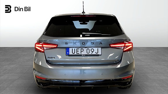 Skoda Fabia 5 of 13