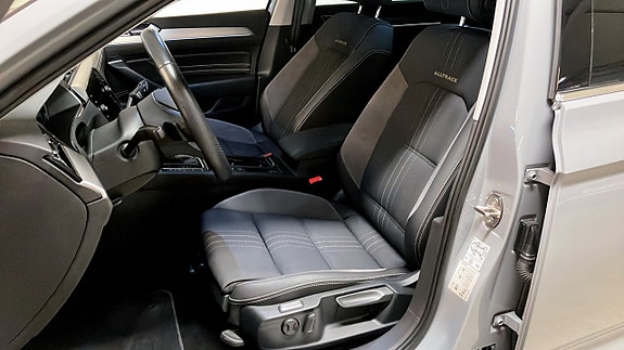 Volkswagen Passat Alltrack 8 of 12