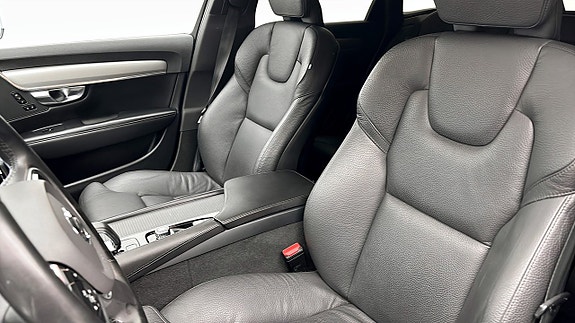 Volvo V90 Cross Country 8 of 12