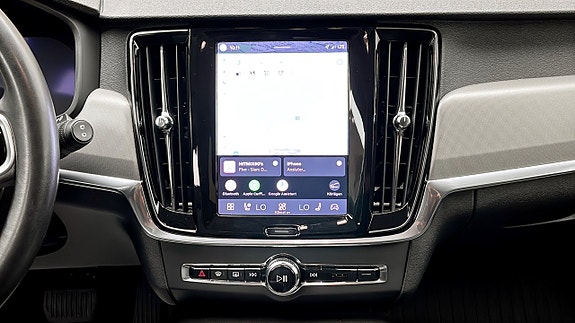 Volvo V90 Cross Country 9 of 12