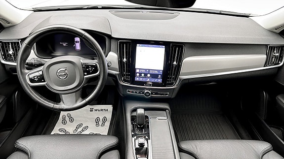Volvo V90 Cross Country 10 of 12