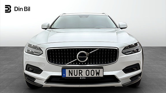 Volvo V90 Cross Country 4 of 12