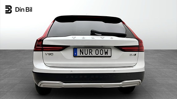 Volvo V90 Cross Country 5 of 12