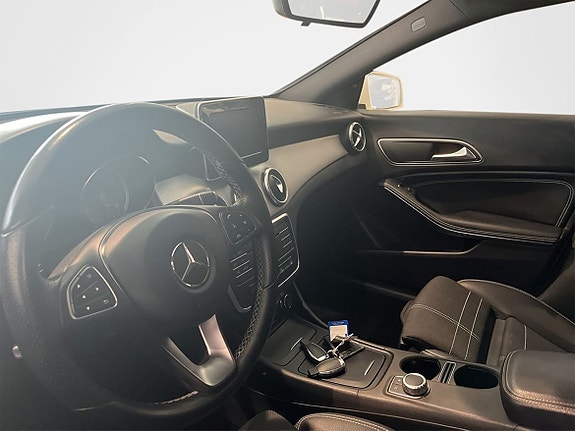 Mercedes-Benz CLA200 d 5 of 11