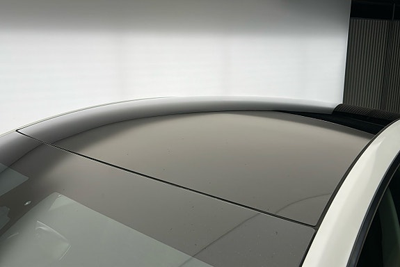 Tesla Model Y 16 of 25