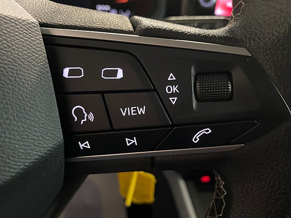 Seat Arona 17 of 19