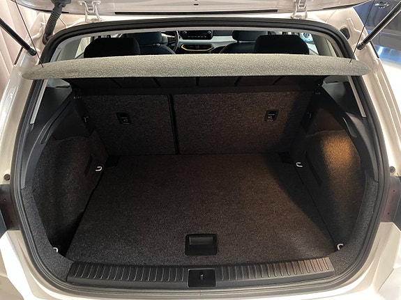Seat Arona 6 of 19