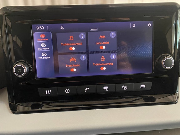 Seat Arona 13 of 19