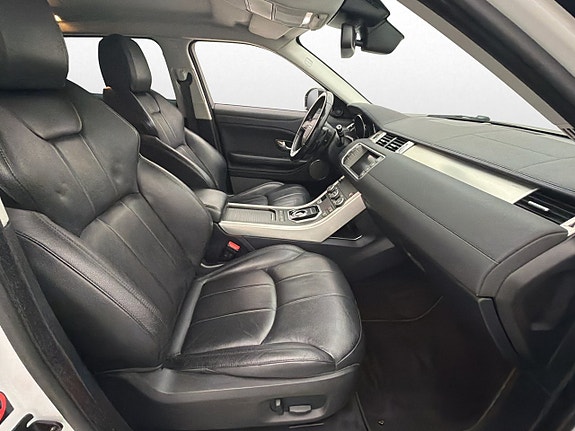 Land Rover Range Rover Evoque 27 of 30