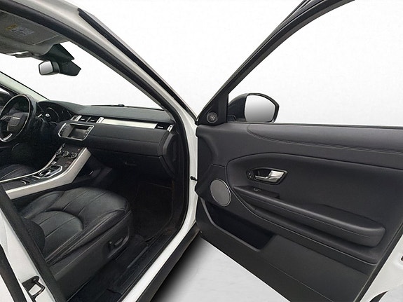 Land Rover Range Rover Evoque 28 of 30