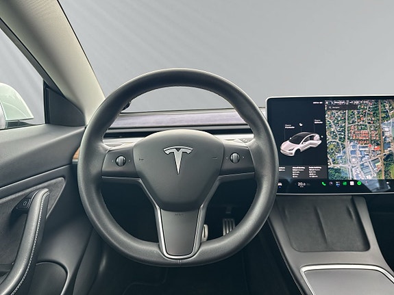 Tesla Model 3 14 of 27