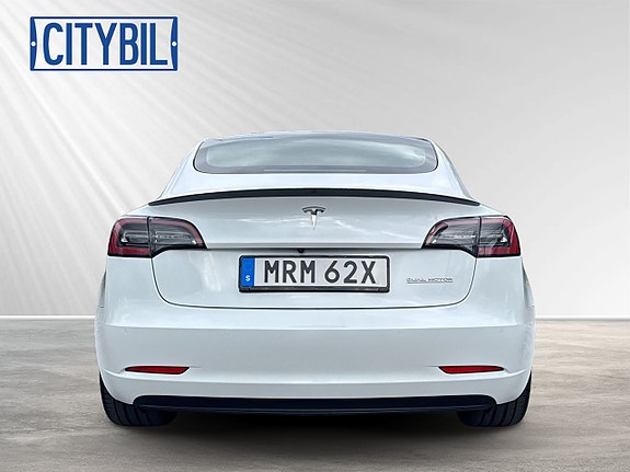 Tesla Model 3 4 of 27