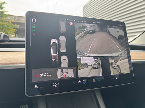 Tesla Model 3 21 of 27