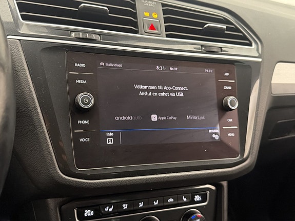 Volkswagen Tiguan 17 of 30