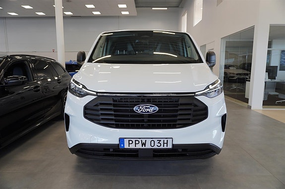 Ford Transit Custom 3 of 13