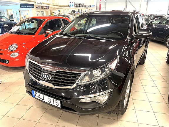 Kia Sportage 2 of 8