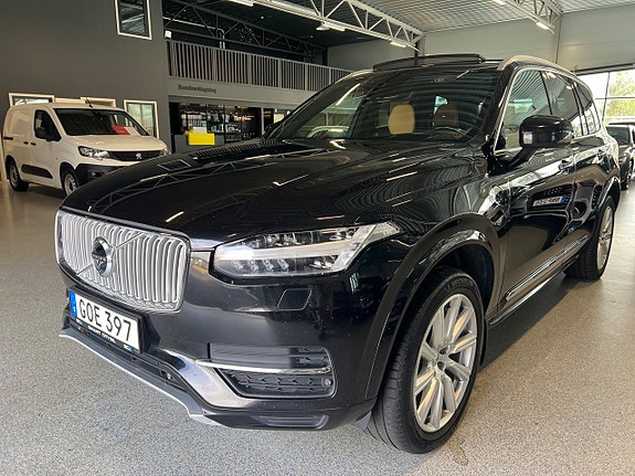 Volvo XC90 8 of 24