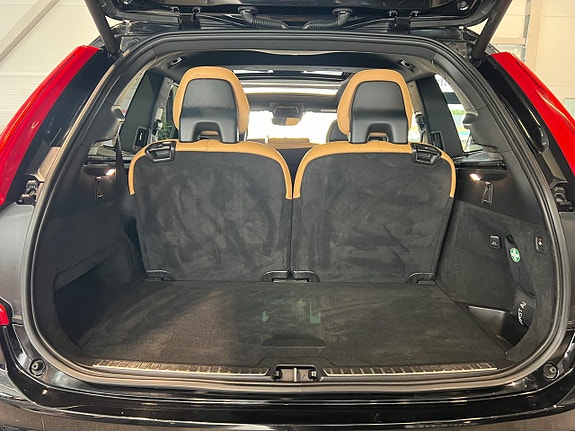 Volvo XC90 5 of 24