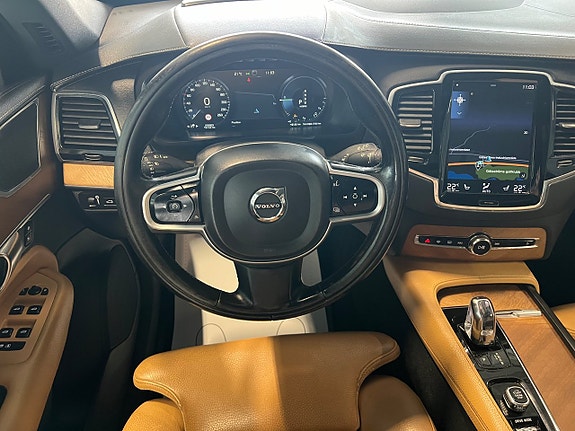 Volvo XC90 13 of 24