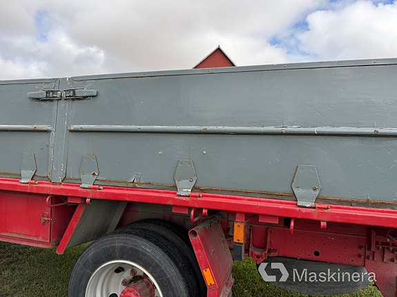 Veteranlastbil Volvo F611 23 of 27