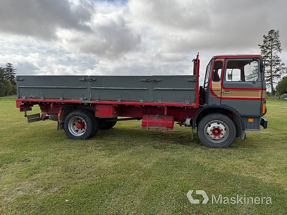 Veteranlastbil Volvo F611 3 of 27