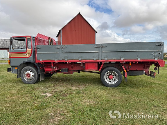 Veteranlastbil Volvo F611 6 of 27