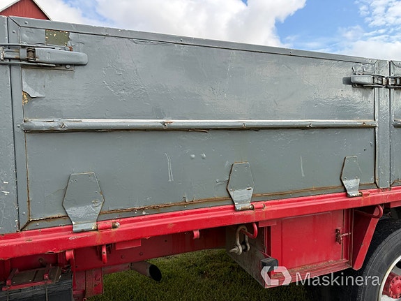 Veteranlastbil Volvo F611 21 of 27