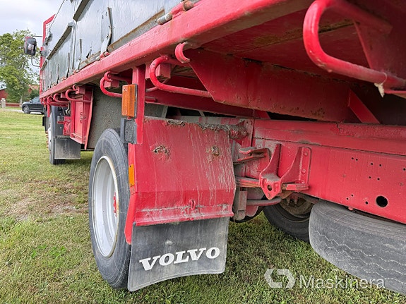 Veteranlastbil Volvo F611 15 of 27