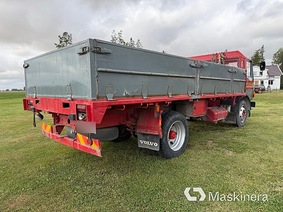 Veteranlastbil Volvo F611 4 of 27