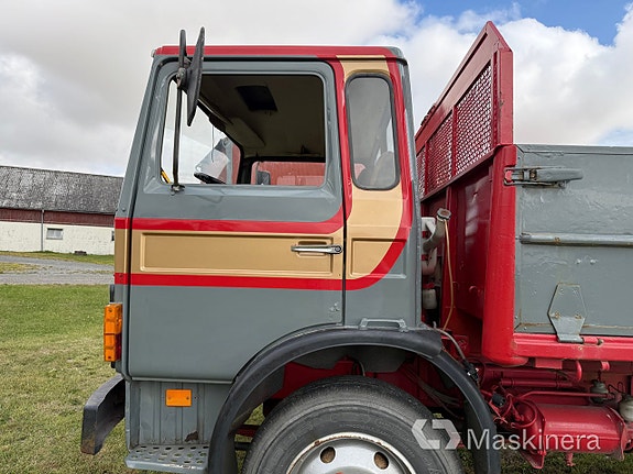 Veteranlastbil Volvo F611 24 of 27