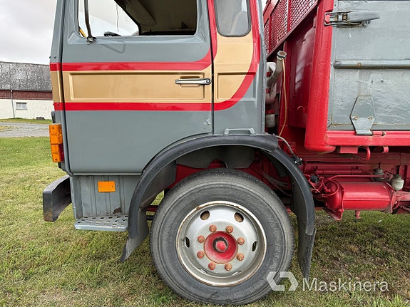Veteranlastbil Volvo F611 25 of 27