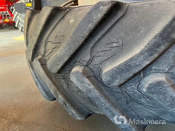Dubbelmontage Michelin 20.8 R38 6 of 13