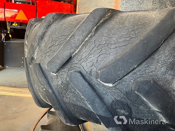 Dubbelmontage Michelin 20.8 R38 8 of 13