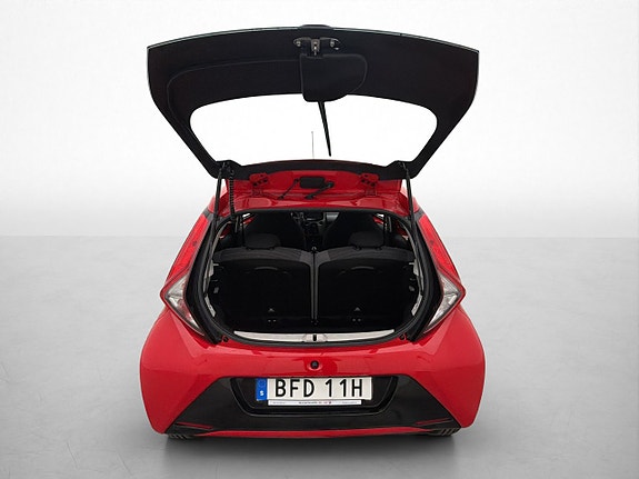 Toyota Aygo X 8 of 26