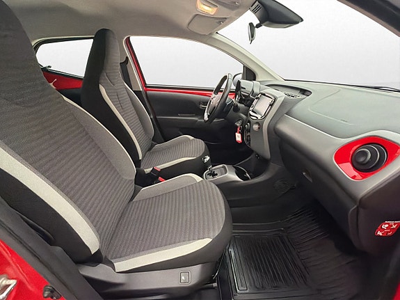 Toyota Aygo X 9 of 26