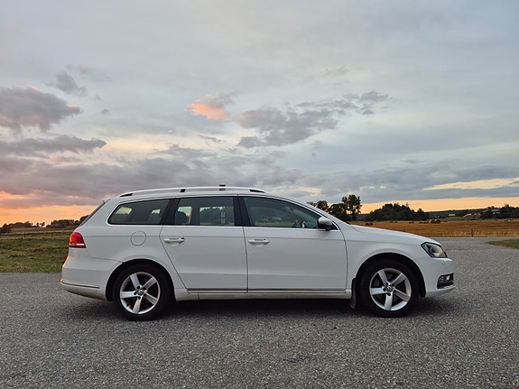 Volkswagen Passat 6 of 12