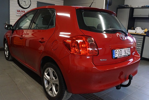 Toyota Auris 3 of 13