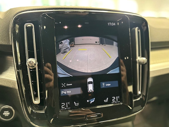 Volvo XC40 15 of 22
