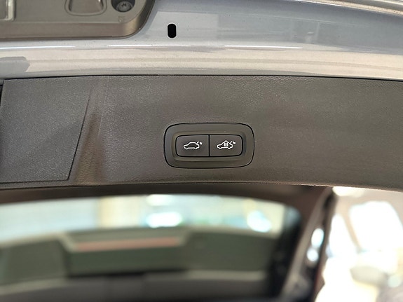 Volvo XC40 9 of 22