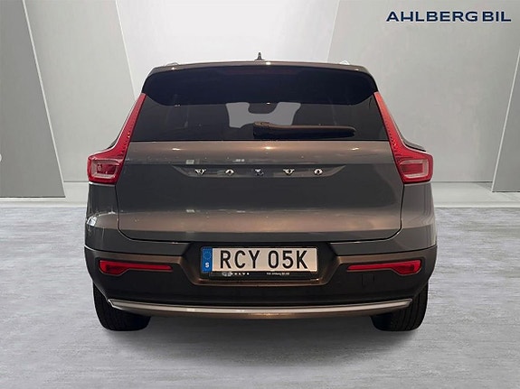 Volvo XC40 4 of 20