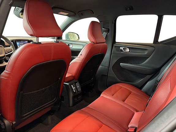 Volvo XC40 9 of 20
